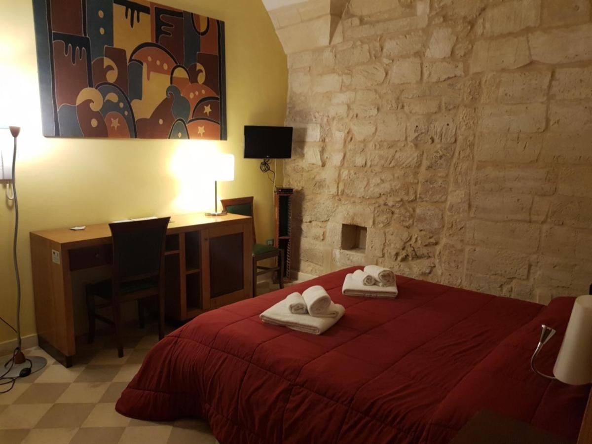 B&B Residenza Pizziniaco Lecce Bagian luar foto