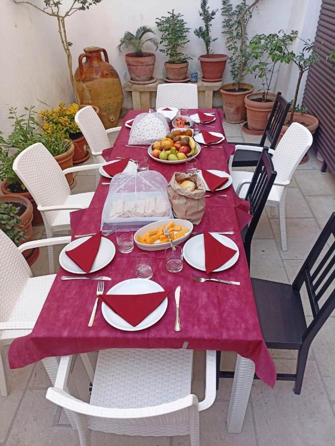 B&B Residenza Pizziniaco Lecce Bagian luar foto