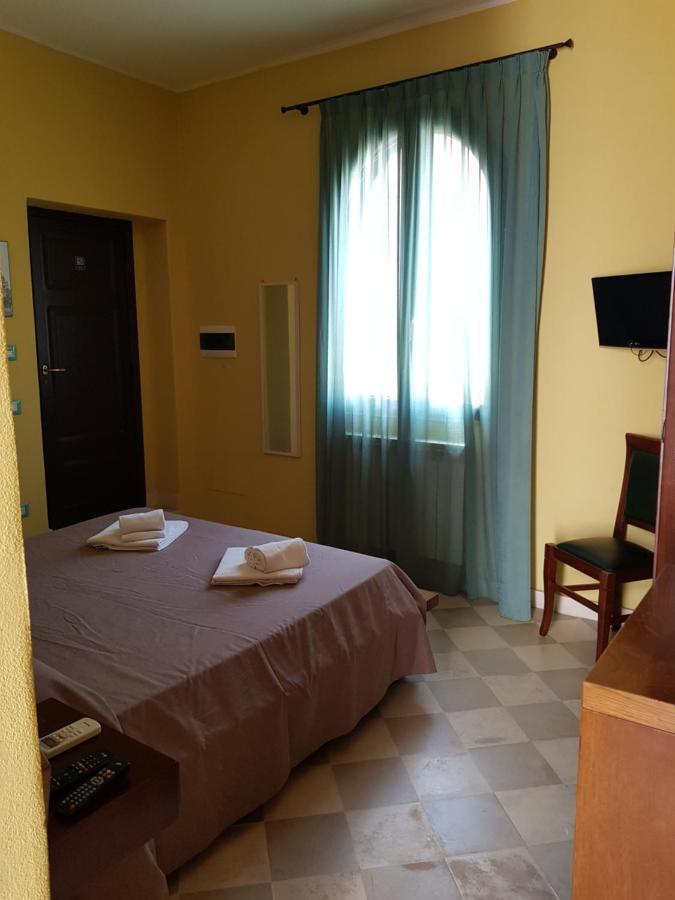 B&B Residenza Pizziniaco Lecce Bagian luar foto
