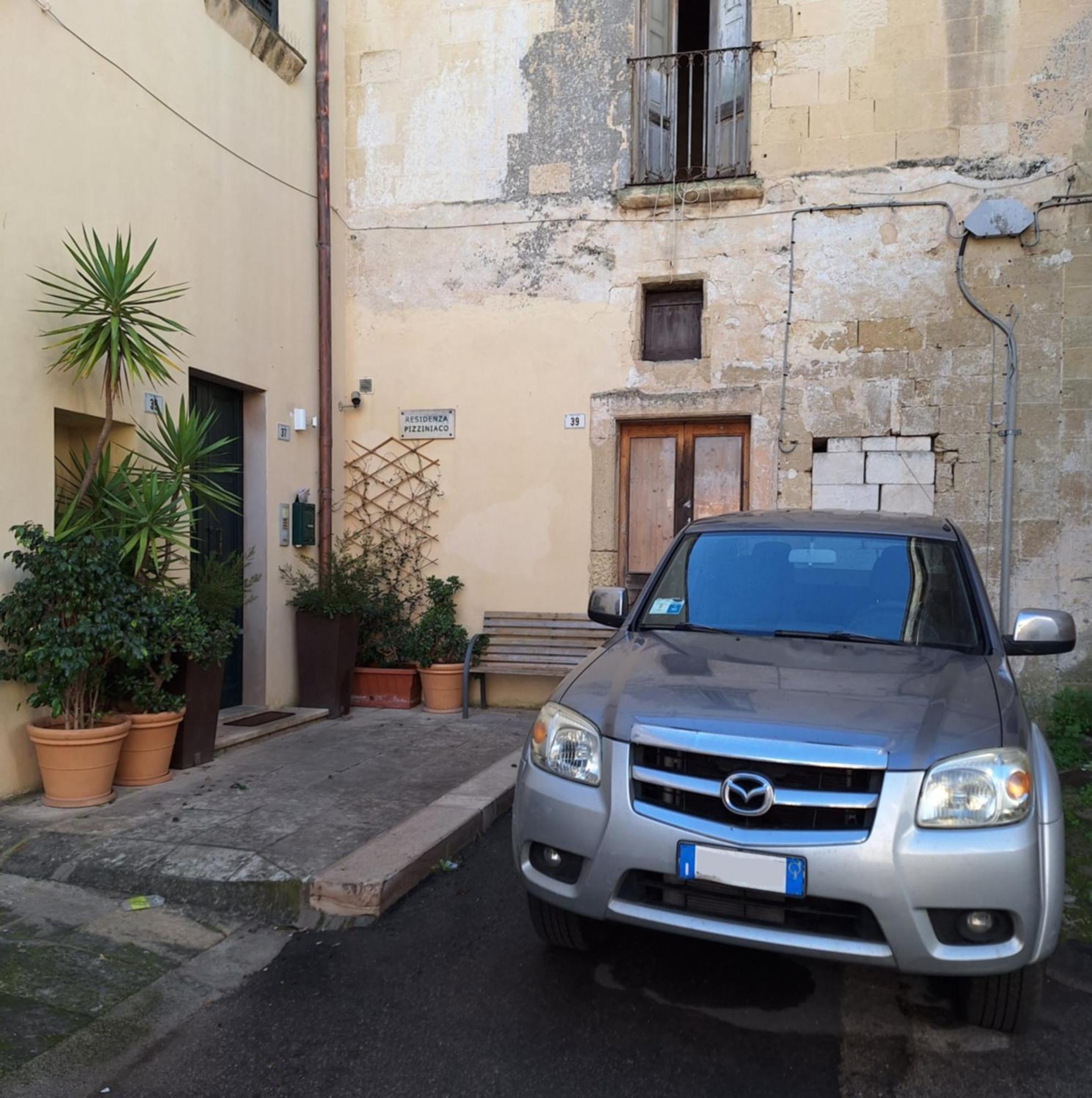 B&B Residenza Pizziniaco Lecce Bagian luar foto