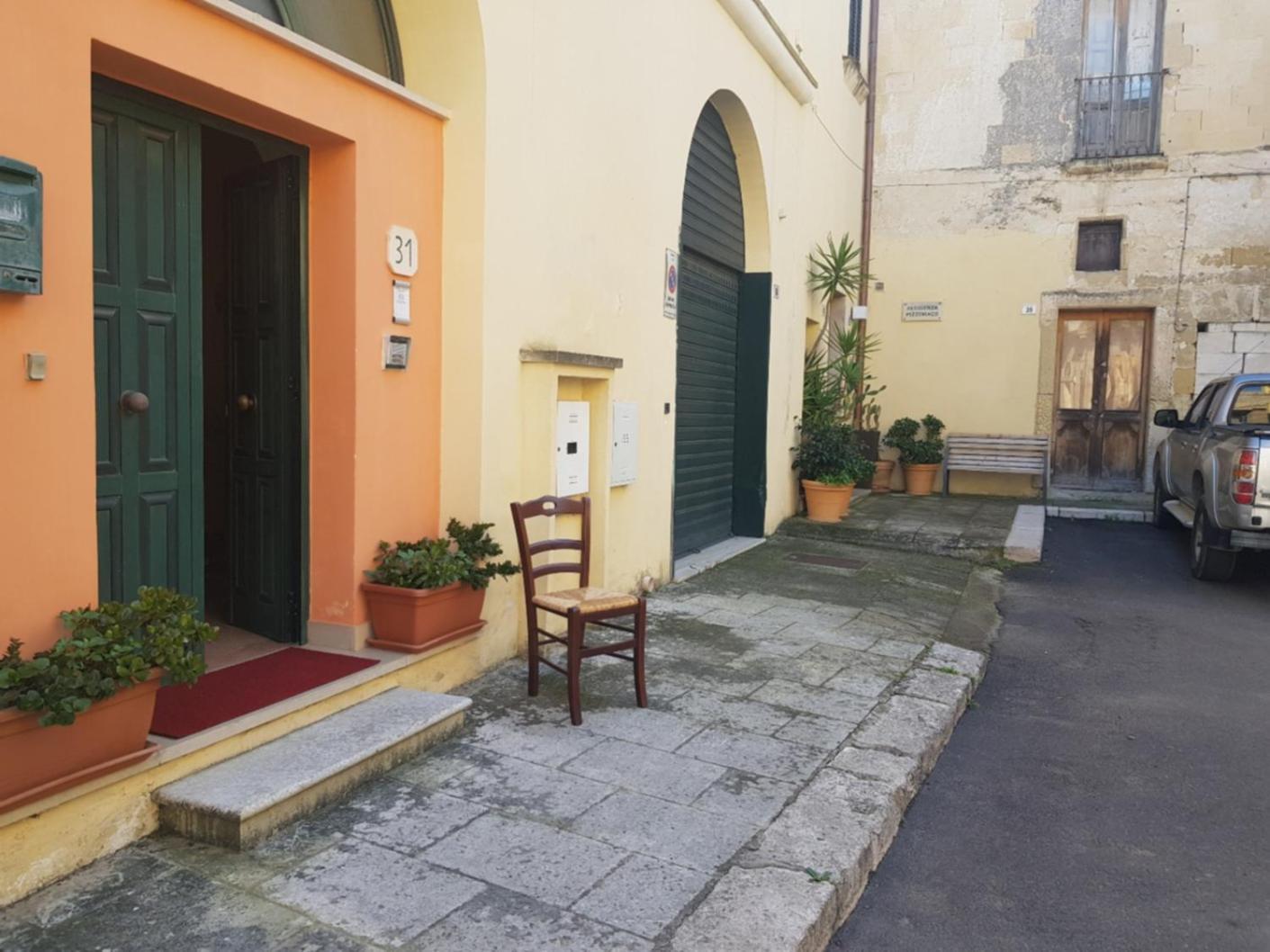 B&B Residenza Pizziniaco Lecce Bagian luar foto