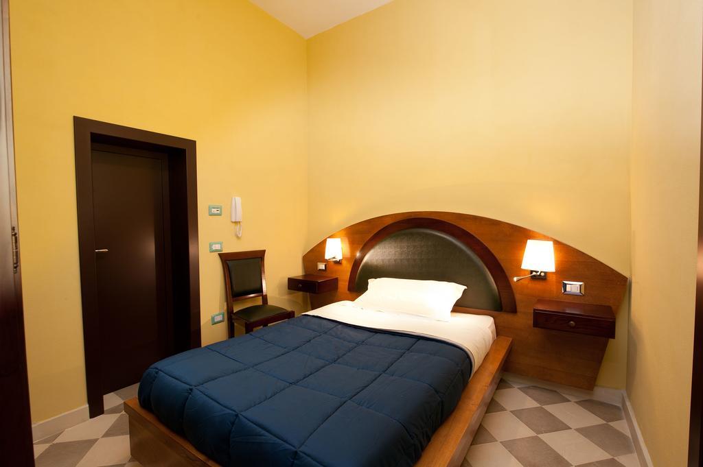 B&B Residenza Pizziniaco Lecce Ruang foto