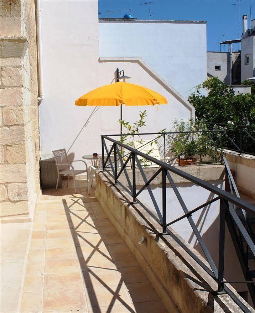 B&B Residenza Pizziniaco Lecce Bagian luar foto